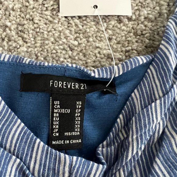 Forever 21 Top - Picture 2 of 3